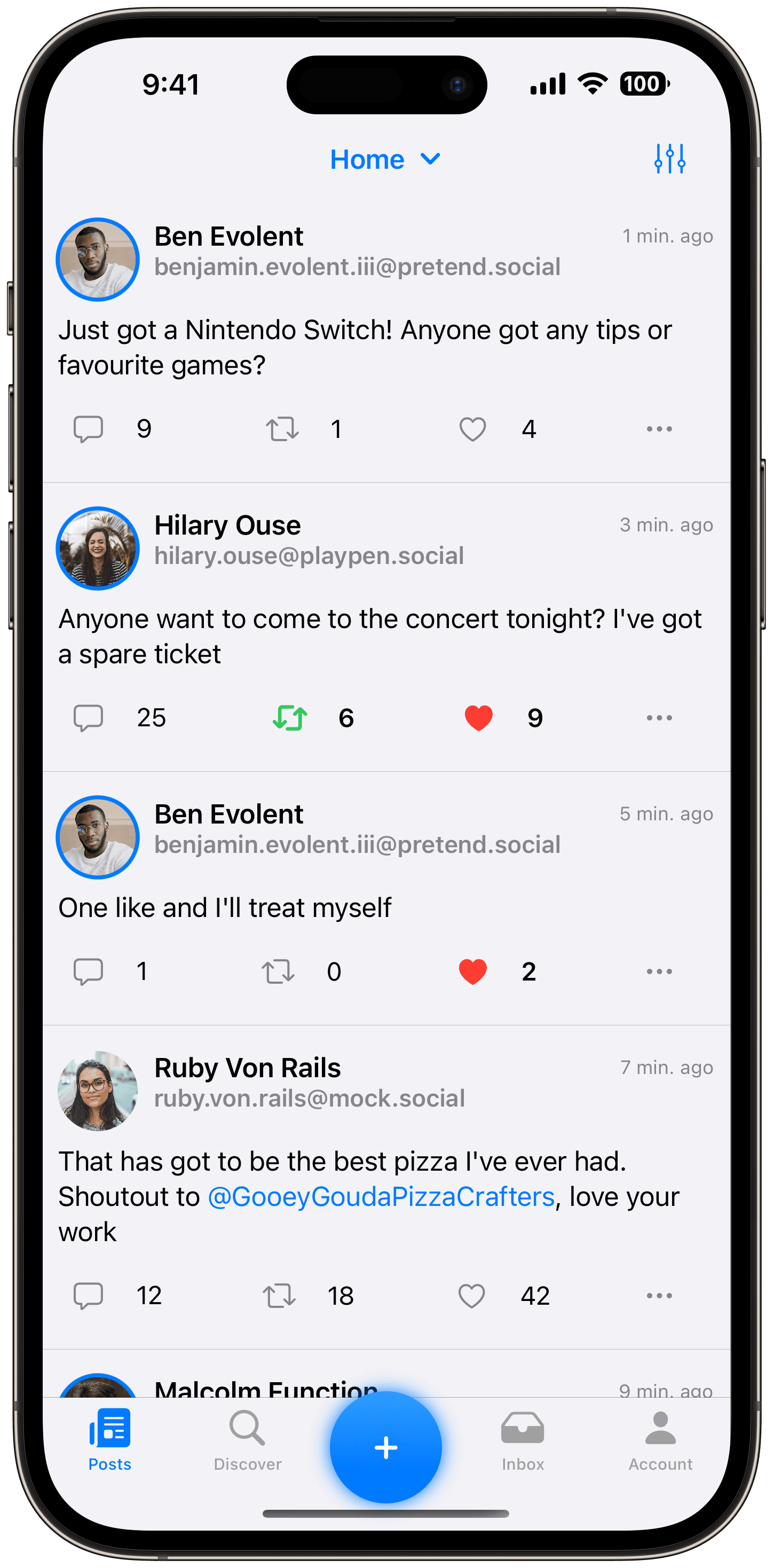 Home screen showing users statuses